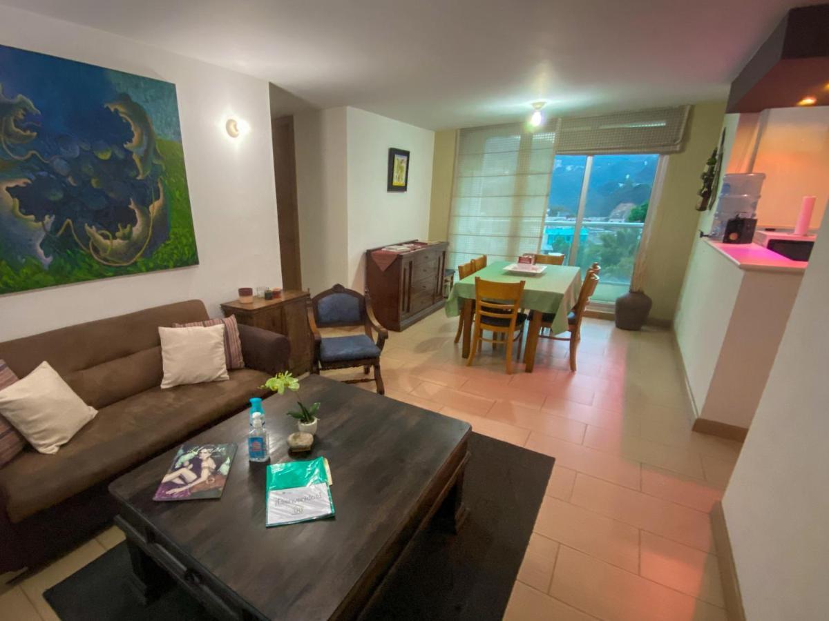 2 Rooms, 1 King Size bed, 64 Smart HDTV Guatemala-Stadt Exterior foto