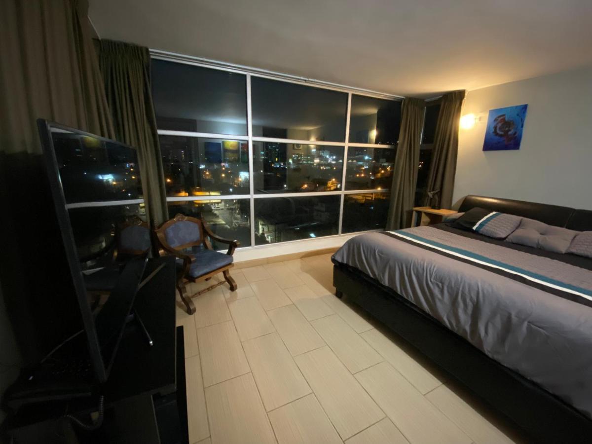 2 Rooms, 1 King Size bed, 64 Smart HDTV Guatemala-Stadt Exterior foto