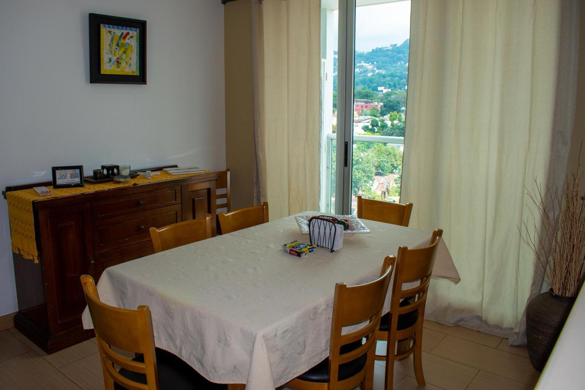 2 Rooms, 1 King Size bed, 64 Smart HDTV Guatemala-Stadt Exterior foto